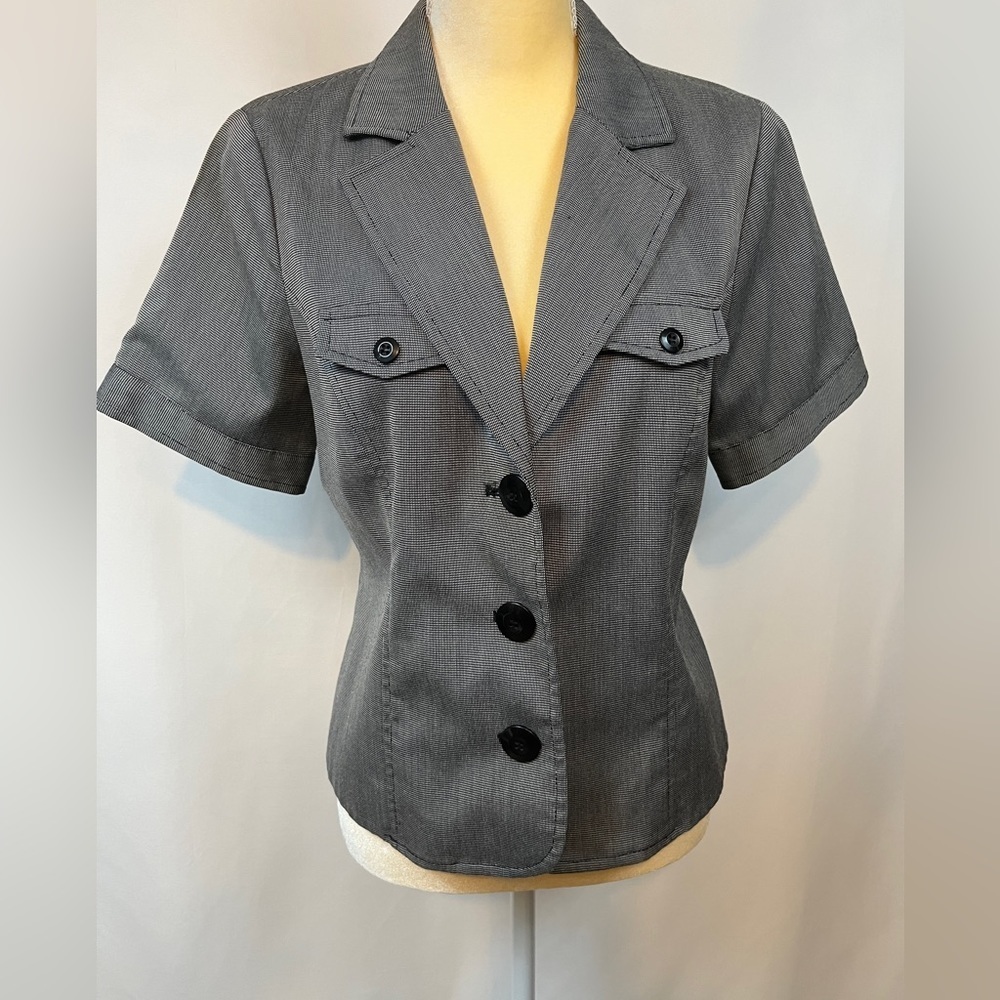 Black and White Short Sleeve Suit Jacket Top Size 12P